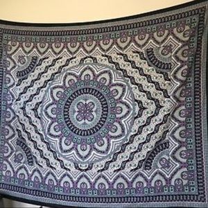 UO Tapestry